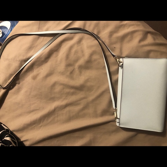 COPY - Kate Spade Cross Body Bag - Picture 4 of 4